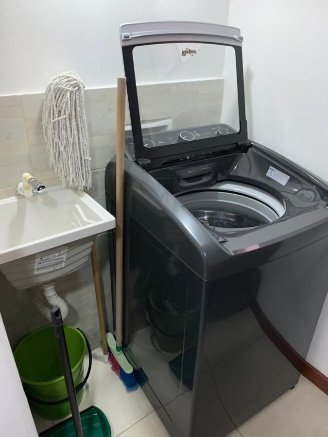 בוגוטה Apartamento Cerca Del Cc Titan Plaza מראה חיצוני תמונה